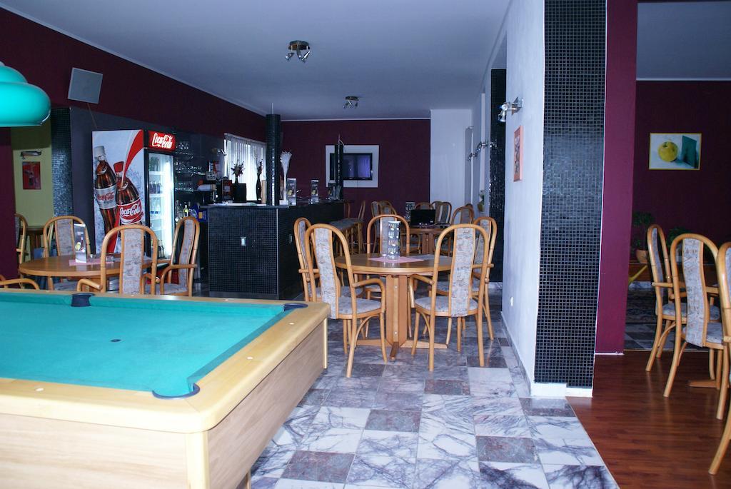Hotel Petra Hrabušice Extérieur photo
